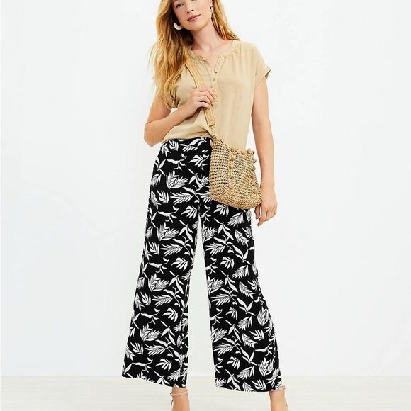 Loft Pull On Wide Leg Cropped Pants in Palm Women’s Size SP - Picture 1 of 10